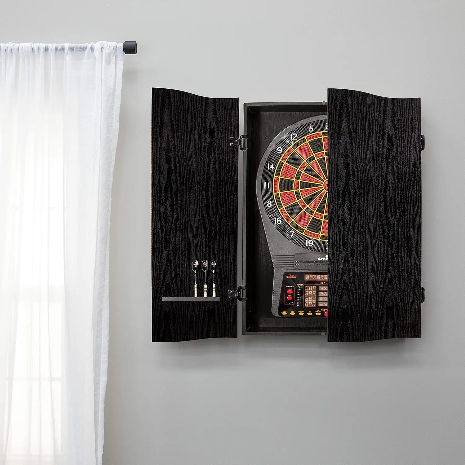 Black CricketPro Dartboard Cab - Electronic Dartboard Cabinet recension och pris